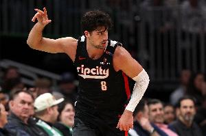 拓記：防守好會(huì)贏下些本該輸?shù)谋荣?進(jìn)攻差也會(huì)輸?shù)粜┍驹撢A的球