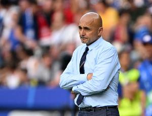 斯帕萊蒂：庫普梅納斯表現(xiàn)積極且具備防守意識，他能適應(yīng)新的位置