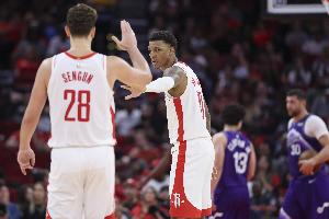 曾令旭：火箭這運(yùn)動(dòng)能力太爆炸了 今天可能是化學(xué)反應(yīng)最好的一場(chǎng)