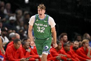 不穩(wěn)當(dāng)！弗拉格場(chǎng)均13.4分6.5板3助 三項(xiàng)命中率37.3%/28.6%/100%