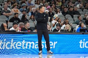 米奇談失利：太陽(yáng)完全掌控了比賽節(jié)奏 給我們所有人施加對(duì)抗強(qiáng)度