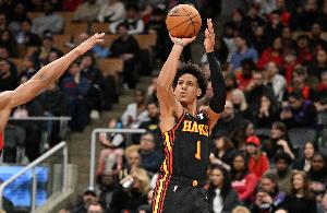 飛起來了！老鷹第二節(jié)打出30比19一舉反超騎士