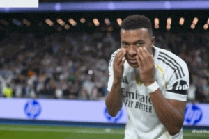 姆巴佩進(jìn)球后的慶祝是獻(xiàn)給一個11歲患病孩子，賽前就承諾這么做