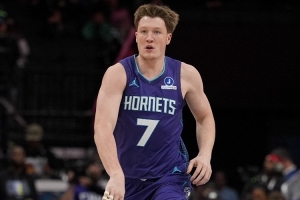 賽恩-詹姆斯：克尼佩爾懂怎么打球 能全力發(fā)揮出自己的優(yōu)勢(shì)