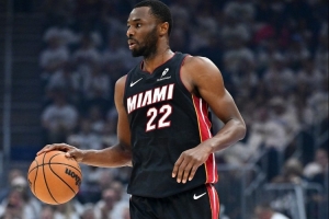 不咋地！維金斯16中6&三分6中1拿15分9板 出現(xiàn)4失誤&正負值-15