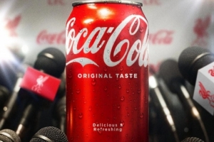 官方：利物浦與可口可樂(lè)延長(zhǎng)合作關(guān)系，并拓展對(duì)利物浦女足的支持