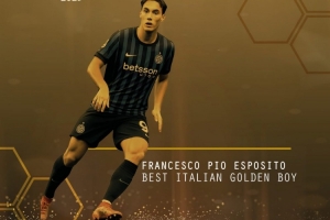 ??繼續(xù)努力小伙！20歲國米前鋒埃斯波西托獲得意大利金童獎(jiǎng)