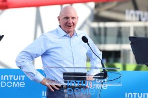 實(shí)錘？鮑爾默被涉事公司11位投資者起訴 秘密地向小卡輸送數(shù)百萬(wàn)