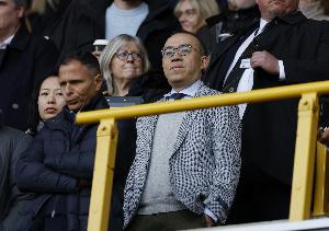 豪賭失?。∴]報：狼隊主席給佩雷拉引援大權，按其意愿重組管理層