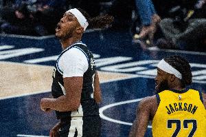 字母哥談特納被噓：這對任何為一支隊伍效力10年的人而言都不公平