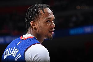 替補(bǔ)奇兵！霍蘭上半場(chǎng)6投4中&三分2中1得到12分1板1助