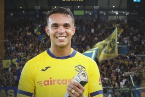 斯基拉：米蘭、國米、羅馬關(guān)注維羅納21歲前鋒吉奧瓦尼