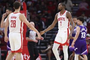 烏度卡：申京很擅長(zhǎng)處理局部多打少 所以我們很歡迎對(duì)面包夾KD