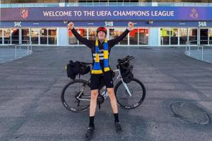 ??馬卡：一位圣吉羅斯死忠10天騎行1570公里，觀看球隊客戰(zhàn)馬競