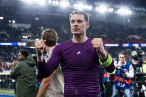 2100萬不白拿！39歲諾伊爾8次撲救獲最佳 巴黎轟25腳預(yù)期進(jìn)球2.01