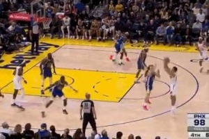 還有懸念！格雷森·阿倫單打波杰姆斯基 后撤步高難三分追到差9分