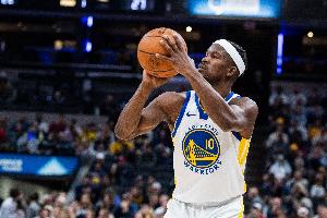 希望無(wú)礙！巴特勒下半場(chǎng)傷退 出戰(zhàn)14分鐘拿到2分4板2助