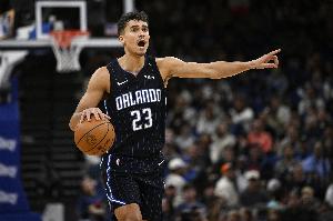 替補(bǔ)奇兵！達(dá)-席爾瓦11中8高效拿下20分4板3助2斷難救主