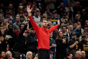 斯普利特：我們強(qiáng)調(diào)壓迫防守 不是誰(shuí)都能這么防 但我們球員能做到