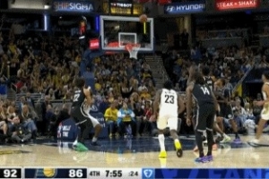 沖擊首勝！戴隆·夏普2罰1中 籃網(wǎng)末節(jié)轟出11-0攻擊波占據(jù)主動