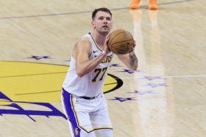 難道說(shuō)？湖人上一次開(kāi)季至少7勝2負(fù)是2019-20奪冠賽季