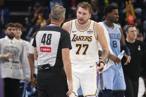 鍵盤俠|禁止在湖馬罰球大戰(zhàn)插播籃球賽！第一批文班黑粉誕生