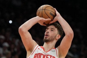 表現(xiàn)全面！申京14中6&罰球10中8拿到20分16籃板7助攻&填滿數(shù)據(jù)欄