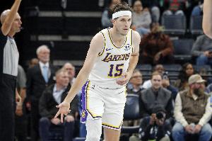 雷迪克：里夫斯在加練測(cè)試后腹股溝仍感酸痛 下場(chǎng)能否出戰(zhàn)待定