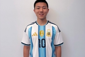迷弟上線！陶強龍曬上身10號梅西阿根廷新球衣