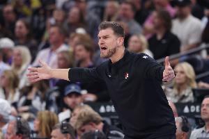 斯普利特：整體上我們的執(zhí)行力不錯(cuò) 希望球員不會(huì)為了末節(jié)留體力