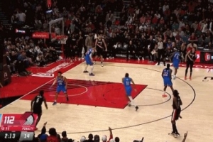 殺瘋了！阿夫迪亞關(guān)鍵三分命中 末節(jié)已砍11分