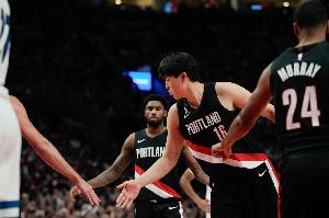 里斯：楊瀚森正努力學(xué)習(xí)很多東西 他訓(xùn)練非常刻苦&表現(xiàn)很出色