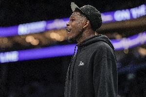 Shams：華子在訓(xùn)練中表現(xiàn)出色 森林狼非常樂觀地認為今天他會復(fù)出