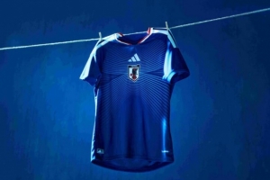 日本隊發(fā)布2026年主場球衣“水平線”，門將球衣設(shè)計靈感來自佛教