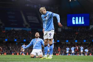 卡拉格：曼城現(xiàn)在有點(diǎn)像“哈蘭德隊(duì)” 他是阿森納爭(zhēng)冠最大的威脅