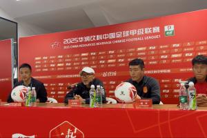 張外龍：銅梁龍球員非常年輕，希望影響中國足球，讓球員沖出亞洲