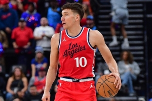 啥時候能來手感？！博格丹上半場5中1得到4分3板3助 三分3中0