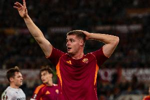 米體：弗格森帶傷入選愛爾蘭隊(duì)，在羅馬0進(jìn)球但近4場世預(yù)賽進(jìn)3球