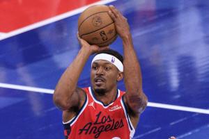 什么鬼啊??比爾還在打鐵！14投2中！太陽反超快船20分了！