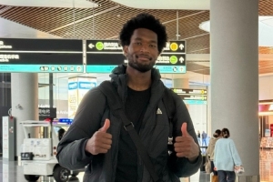 浙江官博曬出達米安·瓊斯歸隊動態(tài)：歡迎瓊斯回家！