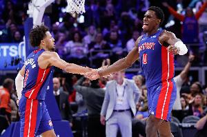 杜倫：康寧漢姆無(wú)所不能&他是目前聯(lián)盟最佳后衛(wèi) 能帶領(lǐng)我們走更遠(yuǎn)