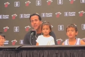 房子被大火完全燒毀！斯波：謝天謝地 家人和狗狗安然無恙最重要