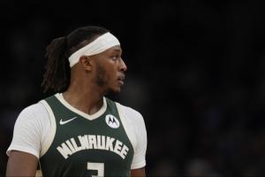 終于找到狀態(tài)！特納13中8&三分8中5砍下23分6板4斷1帽！