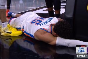 危險！威少被斷將空中的米切爾推翻在地 一級惡犯！