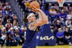 打勇士就來勁？戈登兩戰(zhàn)勇士三分16中13 面對其他球隊25投僅6中