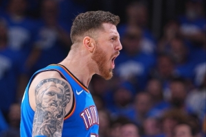 哈爾滕施泰因以75+%命中率砍下至少30+15 雷霆隊史首人！