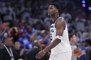 外線開炮！愛德華茲三節(jié)21中12砍全場最高37分 三分12中7