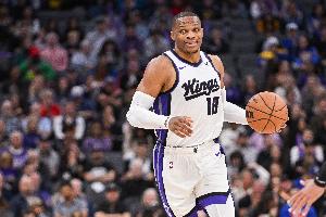 外線神準(zhǔn)！威少17中9&5記三分拿下全隊最高24分外加6板9助 7失誤