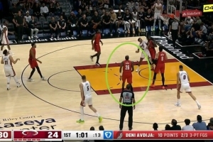 里斯登場(chǎng)！開(kāi)拓者本場(chǎng)比賽首節(jié) 除楊瀚森之外的三個(gè)中鋒都上了