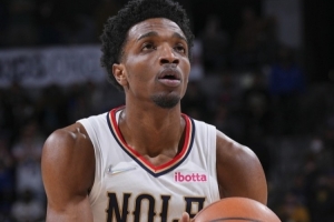 打得不錯！赫伯特·瓊斯11中6得15分3板4助3斷 正負值+17全隊最高